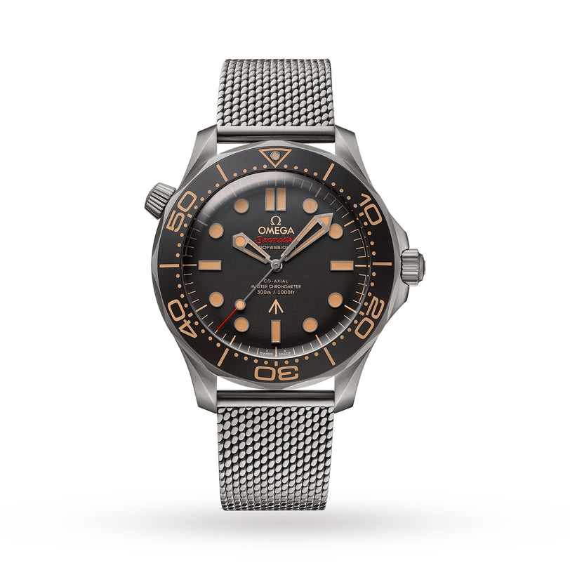 OMEGA Seamaster Diver 300M James Bond 007 Edition: stainless steel watch with a black dial, orange markers, rotating bezel, mesh bracelet; shown on a white background.