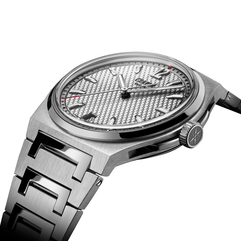 Czapek Antarctique Passage de Drake Ice White wristwatch with a textured dial and metal bracelet, displayed at an angle on a white background.