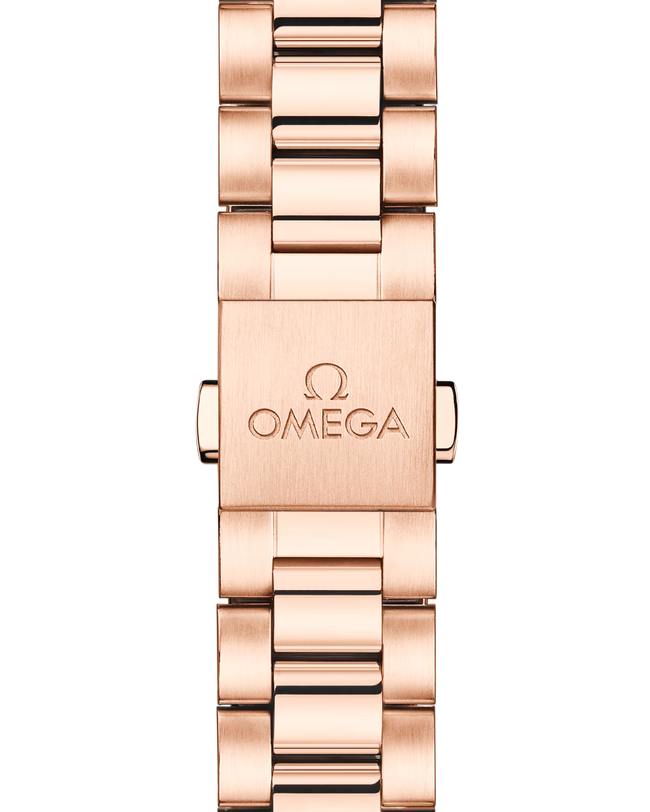 OMEGA Seamaster Aqua Terra 150M 30mm, Sedna™ gold on Sedna™ gold watch Sedna™ gold integrated bracelet.