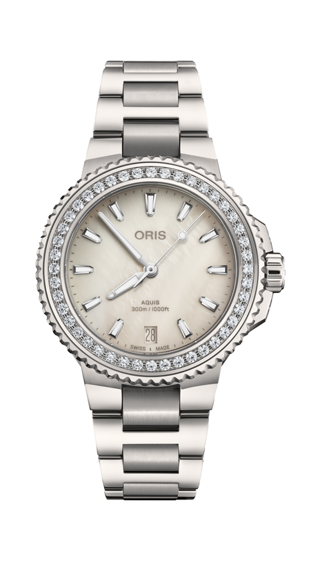 Oris Aquis Date Diamonds with cream mother of pearl dial and a stainless-steel bracelet