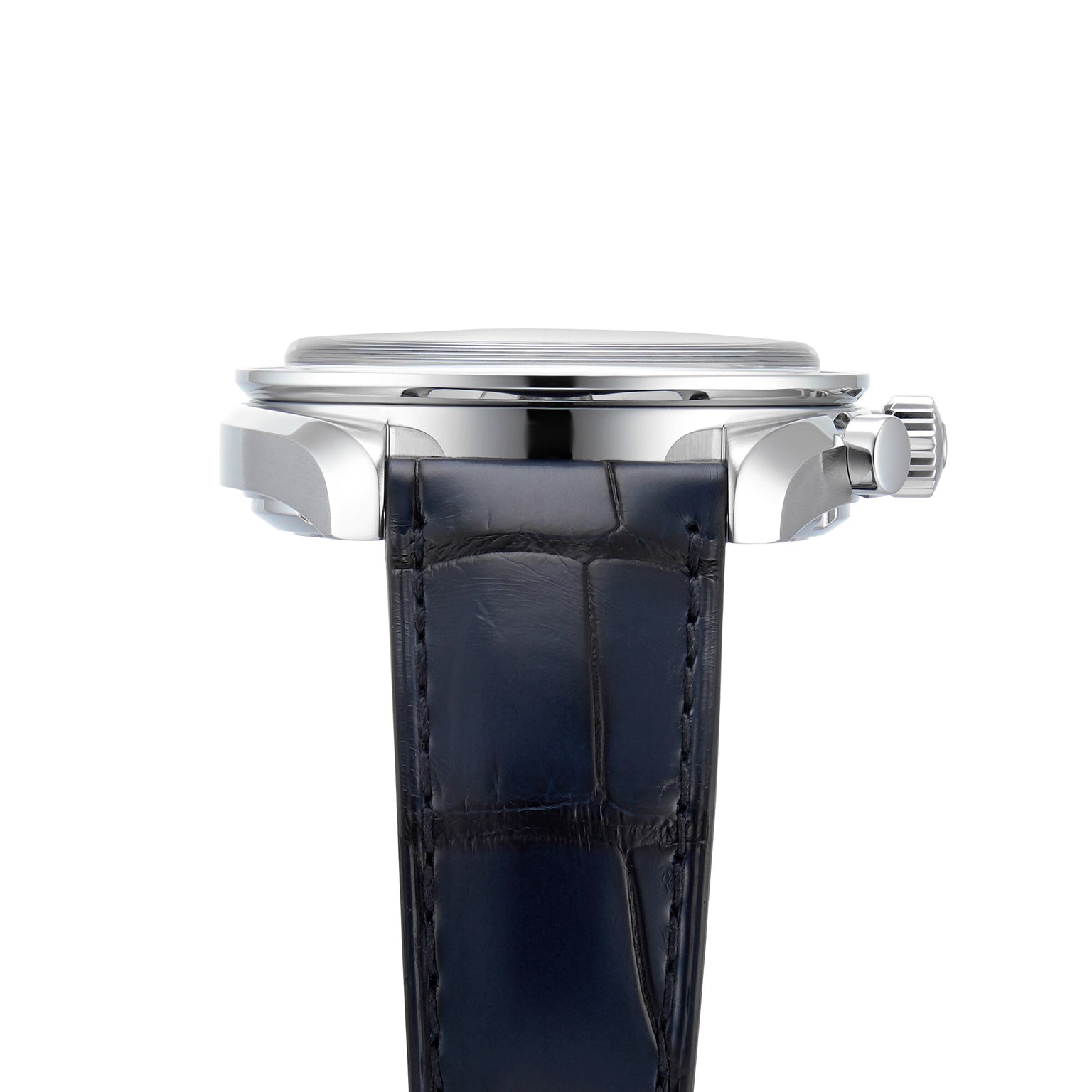 Side view of the OMEGA Speedmaster Chronoscope wristwatch with a polished silver case, right-side crown, and dark blue alligator-pattern leather strap, featuring 1940s-inspired design elements.