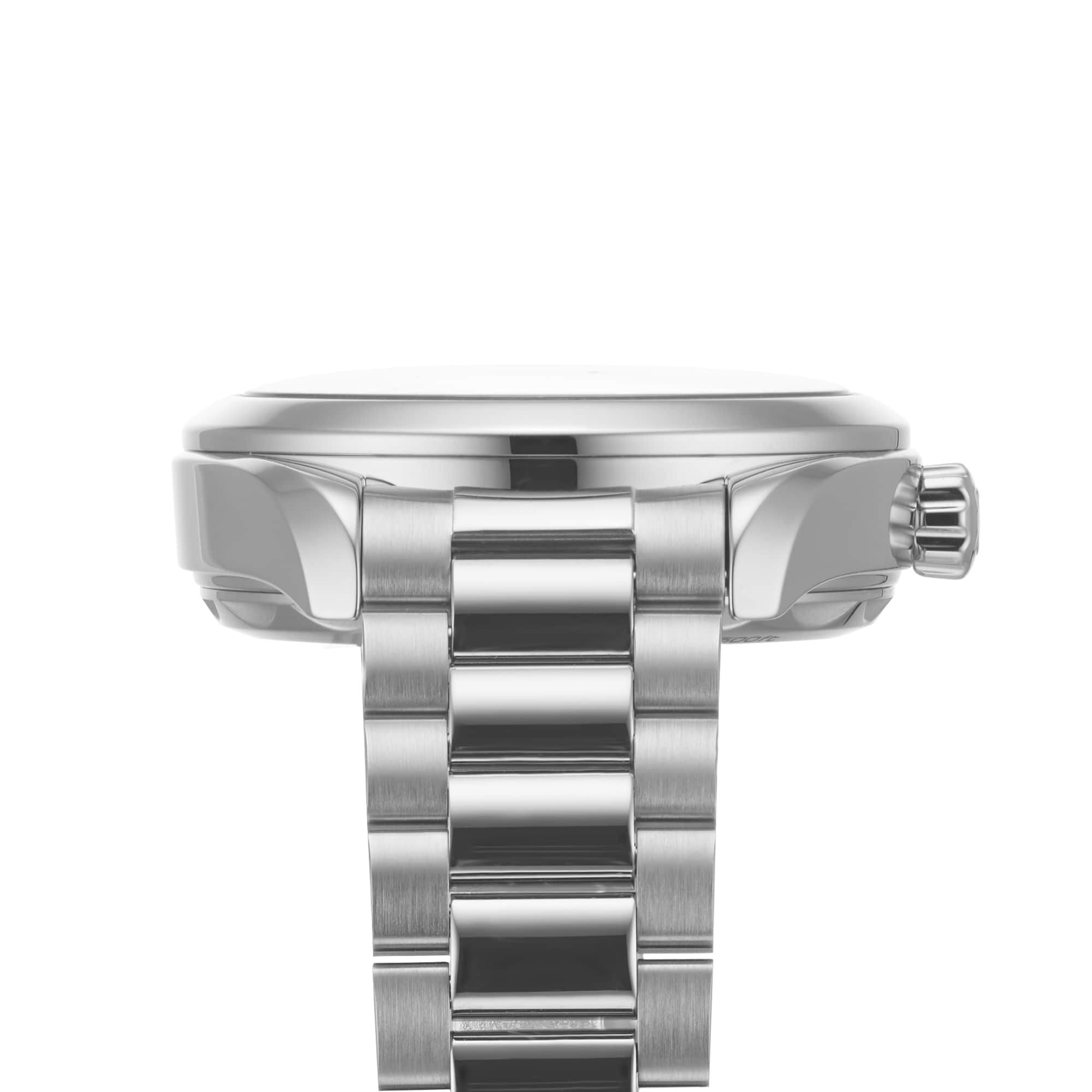 Side view of the OMEGA Seamaster Aqua Terra 150M in silver, displaying a linked metal band, round case, and ridged crown—a tribute to its maritime roots and driven by the exceptional 8800 calibre movement.