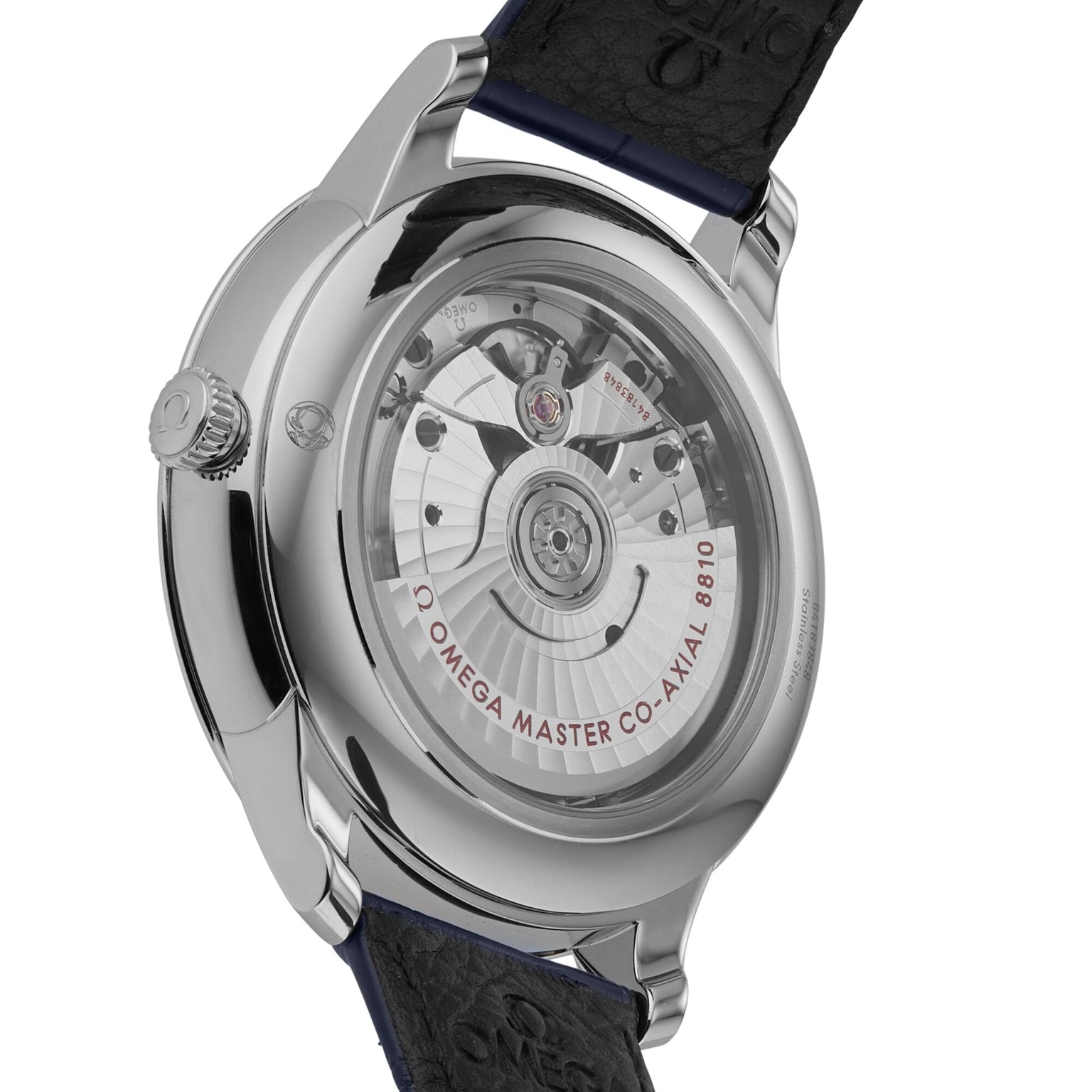 The OMEGA De Ville Prestige features a transparent case back, showcasing its inner mechanical movement and the engraving Omega Master Co-Axial 8810 on the rotor, certified as a Master Chronometer.