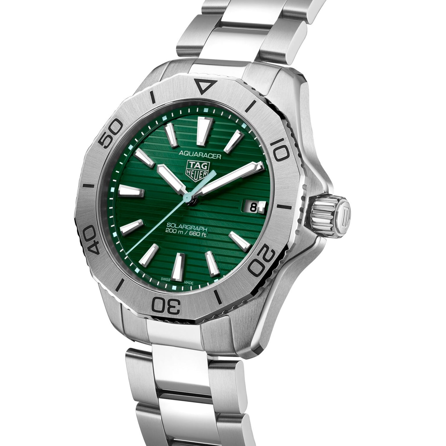 The TAG Heuer Aquaracer Professional 200 Solargraph features a green dial, unidirectional bezel, metal link bracelet, and date display at 3 o’clock.