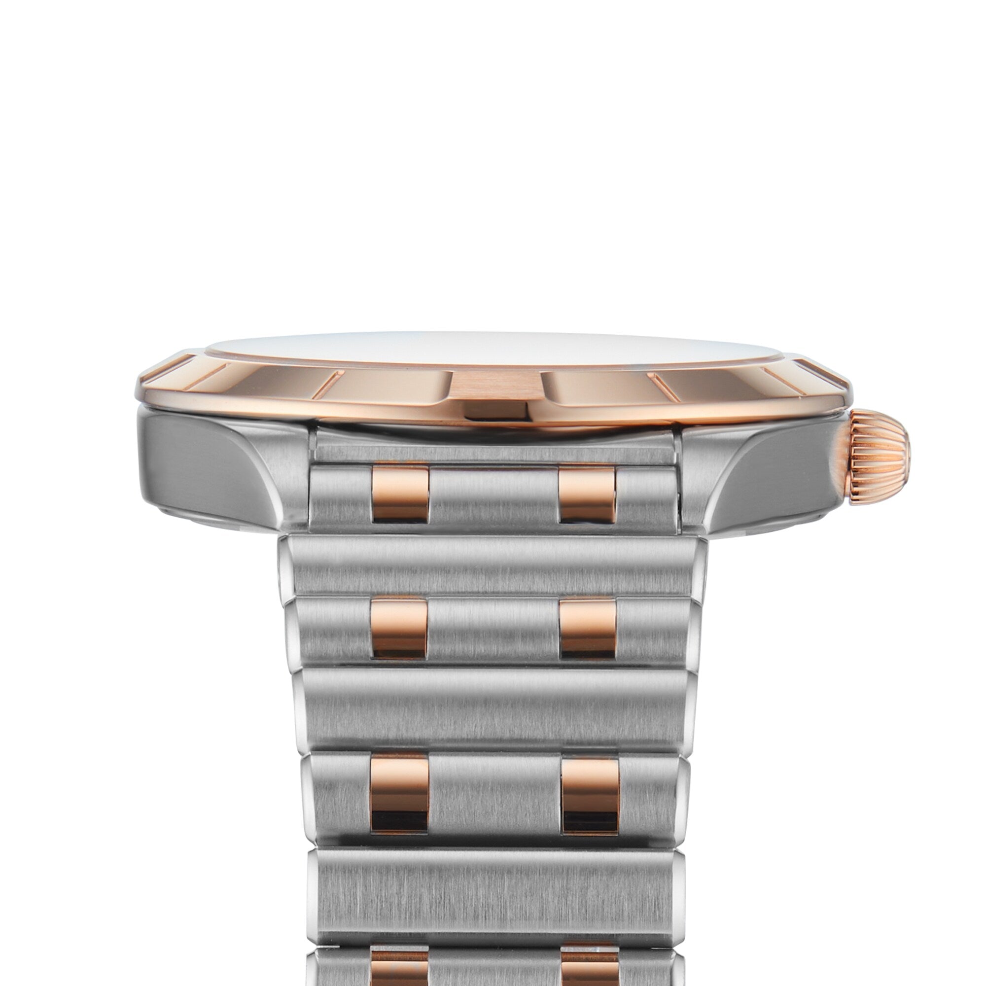 Close-up side view of the Breitling Chronomat 32, featuring its silver and rose gold metal bracelet, case side profile, and crown—capturing the signature elegance of this Chronomat collection timepiece.