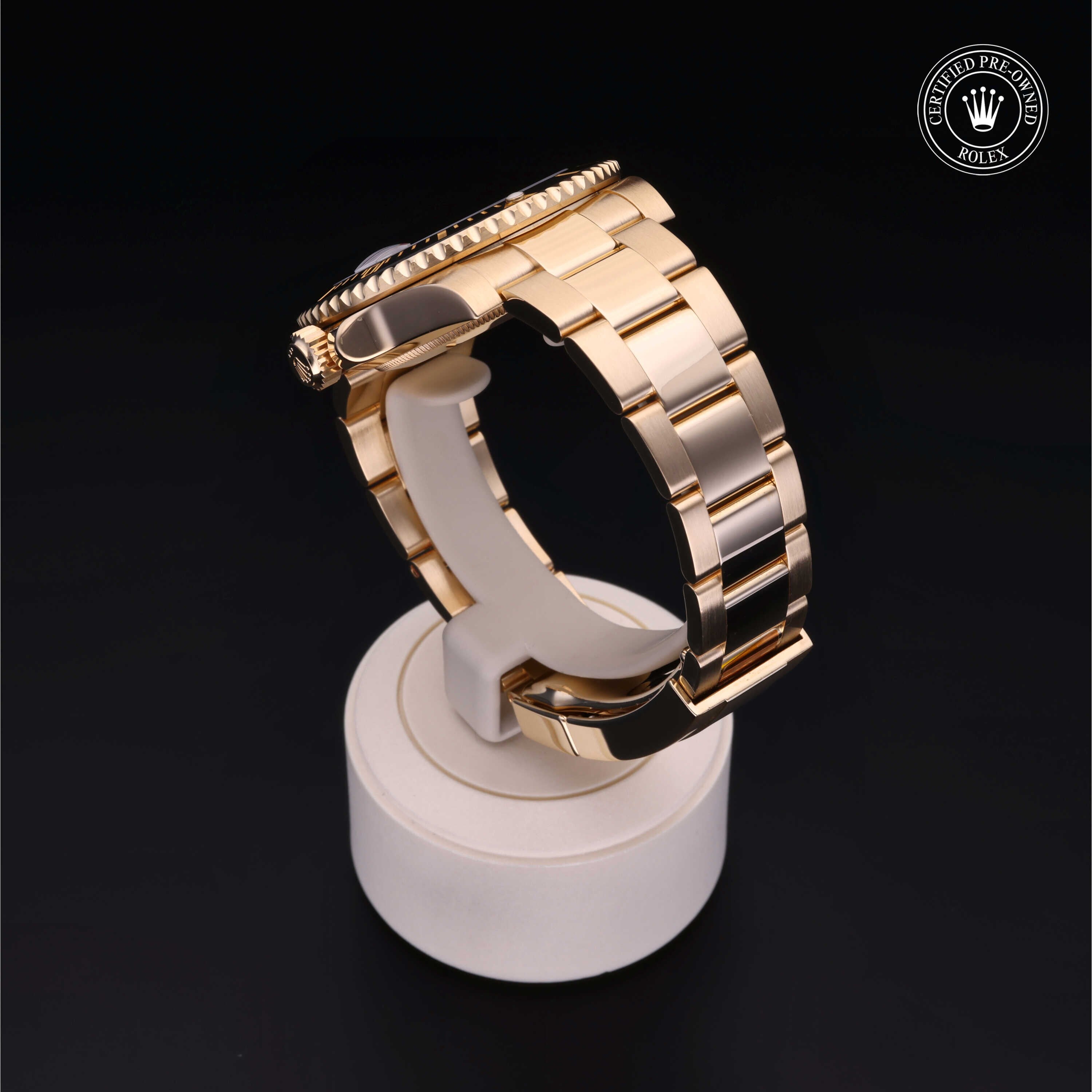 Rolex Certified Pre-owned Submariner Date M116618LN-0001 front on black background