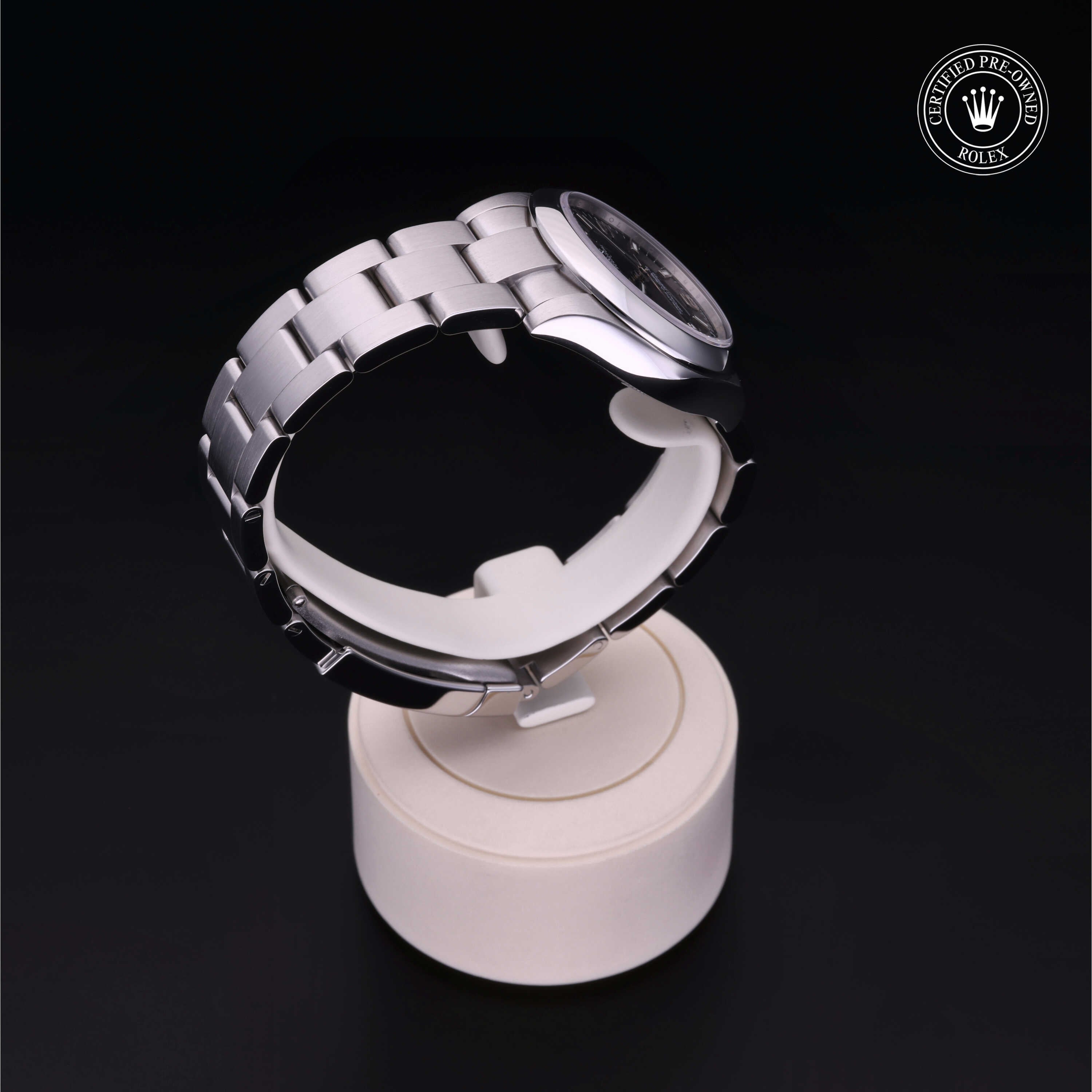 Rolex Certified Pre-owned Lady Oyster Perpetual M177200-0004 front on black background