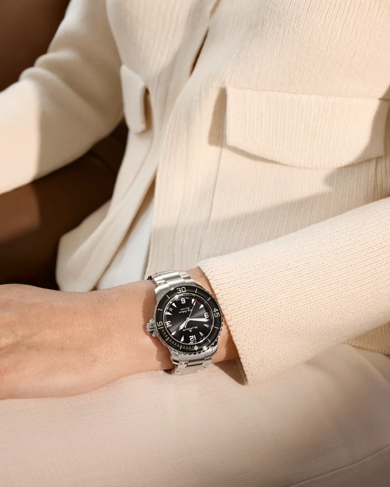 Fifty Fathoms Automatique | 43.3mm, Sunburst Black Dial, Rubber Strap
