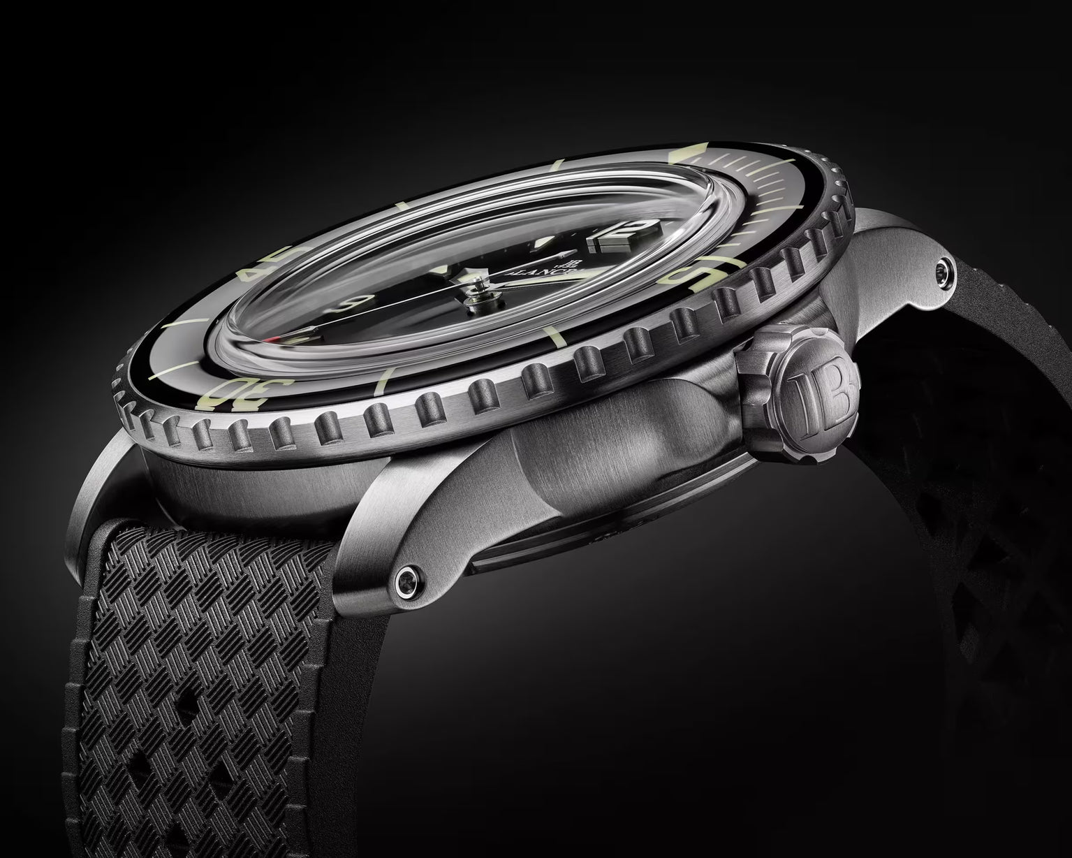 Fifty Fathoms Automatique | 42.3mm, Sunburst Black Dial, Rubber Strap