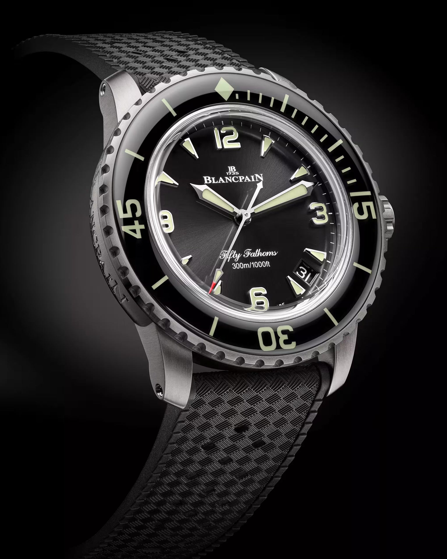 Fifty Fathoms Automatique | 42.3mm, Sunburst Black Dial, Rubber Strap