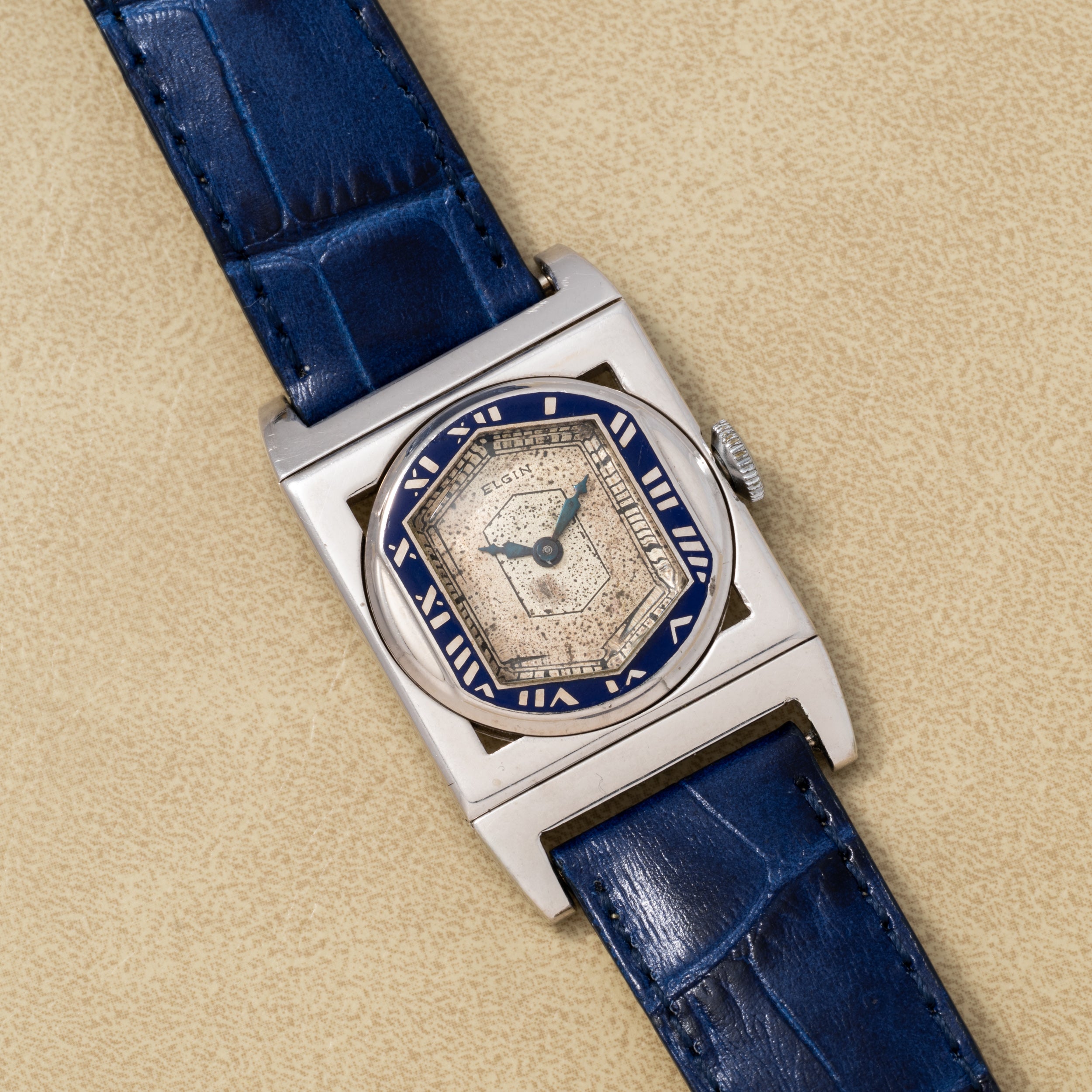 Elgin Presentation 'Hinged Lugs' - Image 1