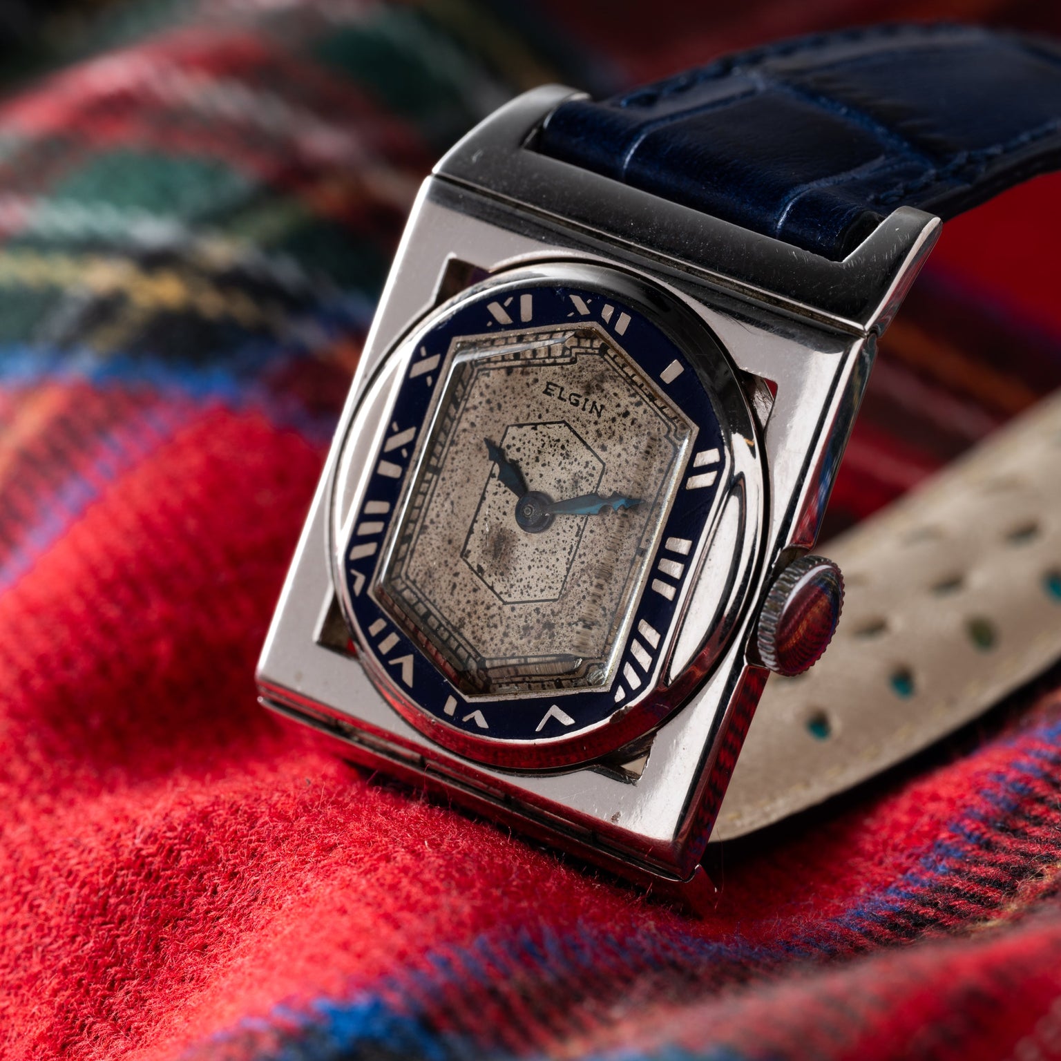 Elgin Presentation 'Hinged Lugs' - Image 9