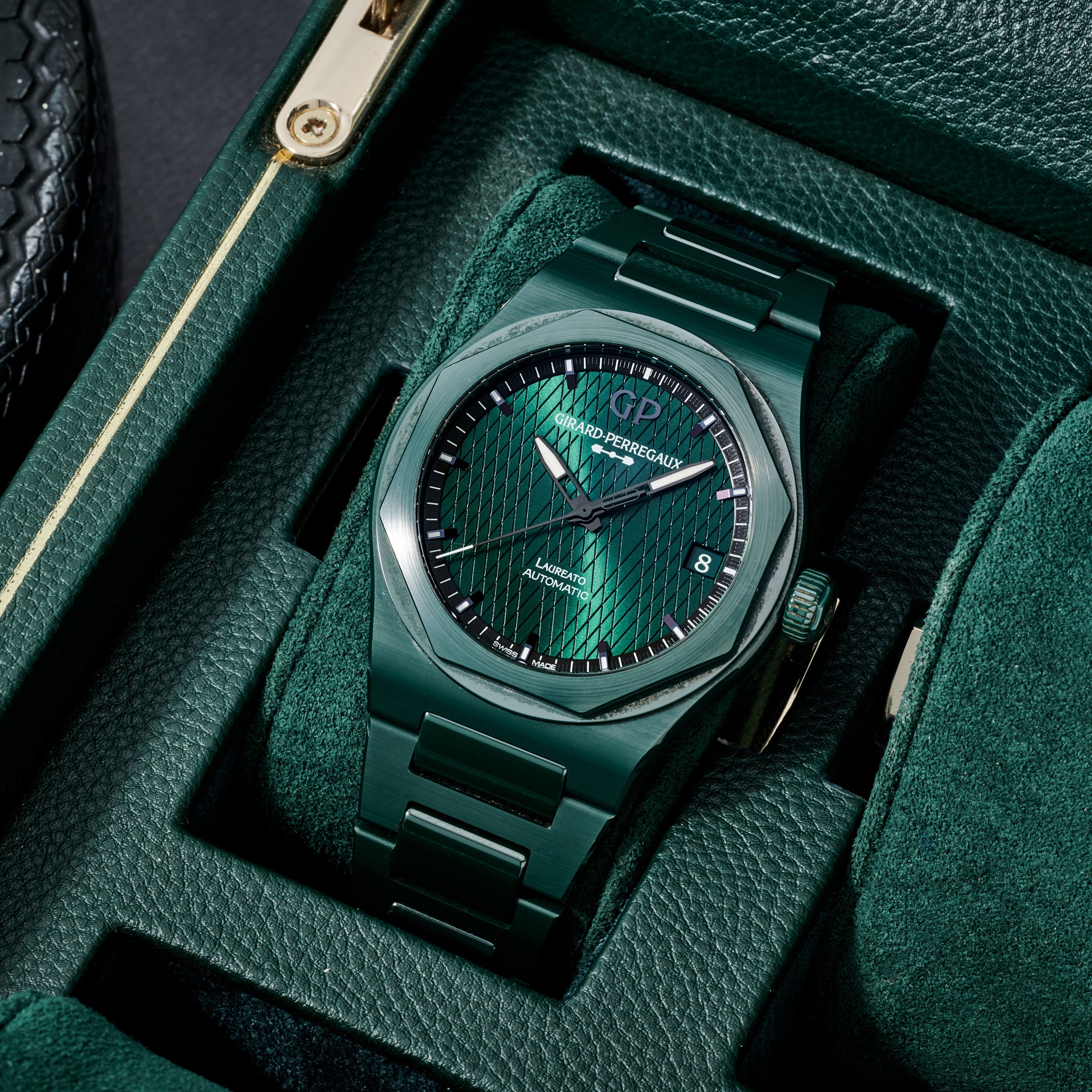 Girard-Perregaux Laureato 42mm 'Aston Martin' Edition