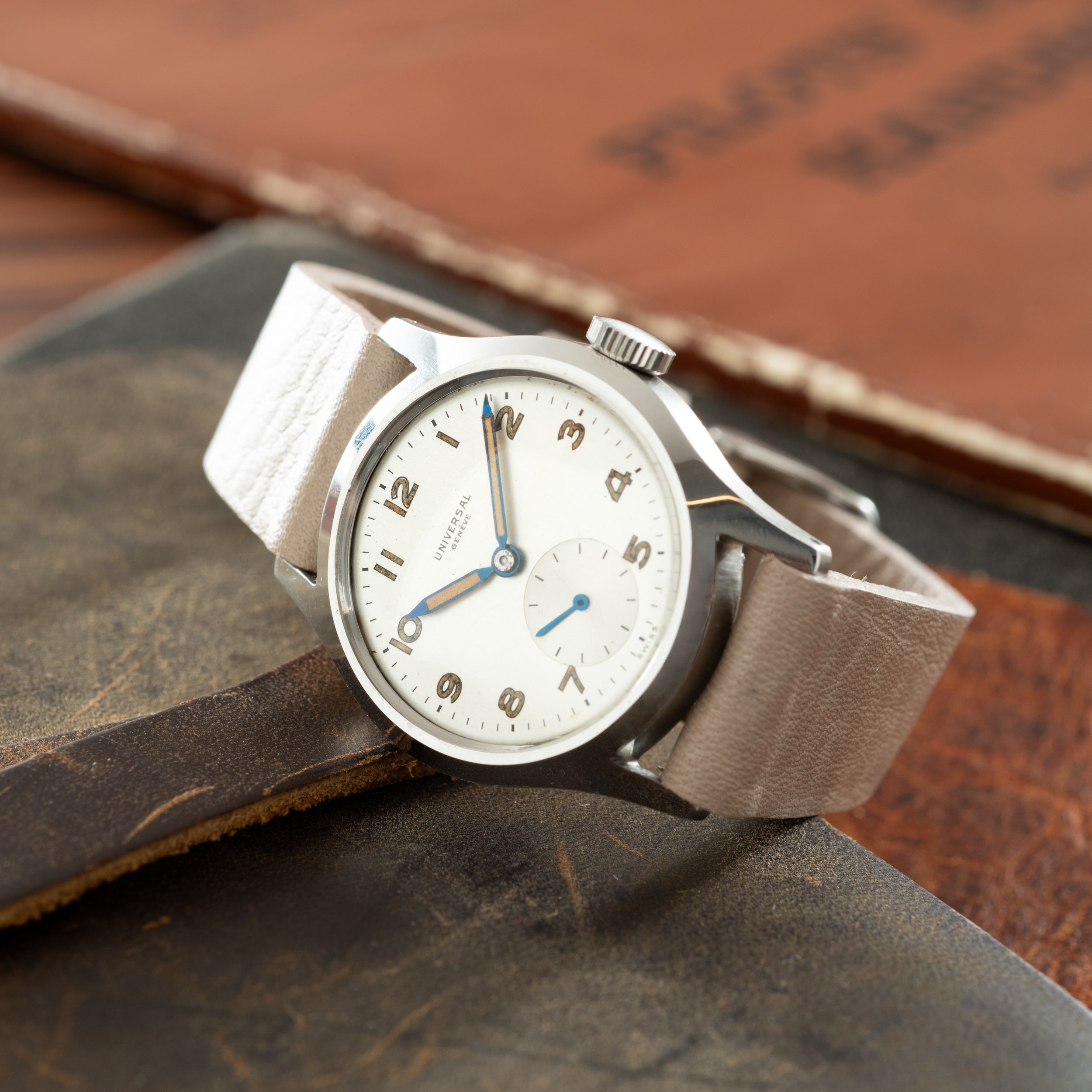 Universal Genève Sub Seconds Military
