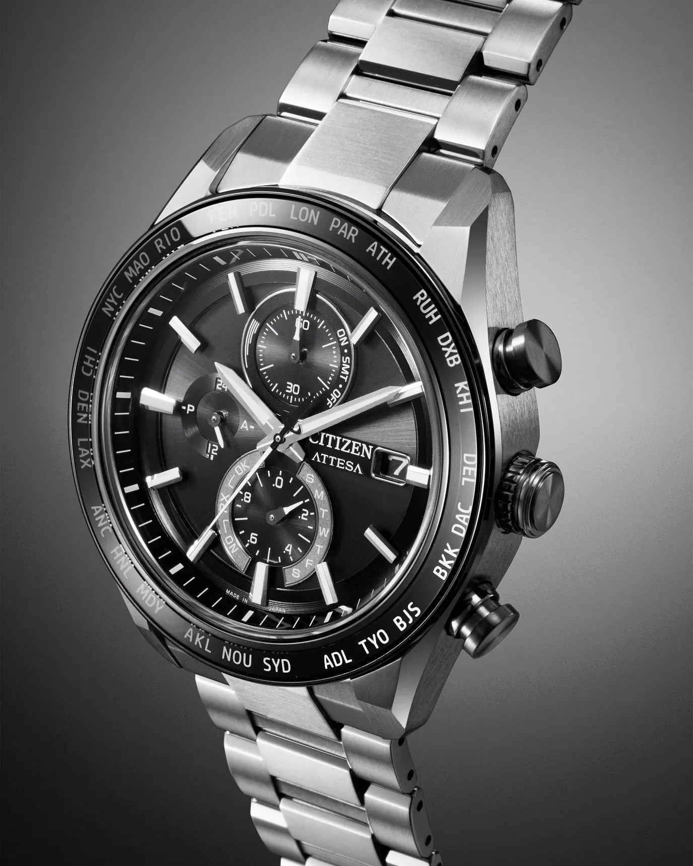 Attesa Black | 42mm, Titanium