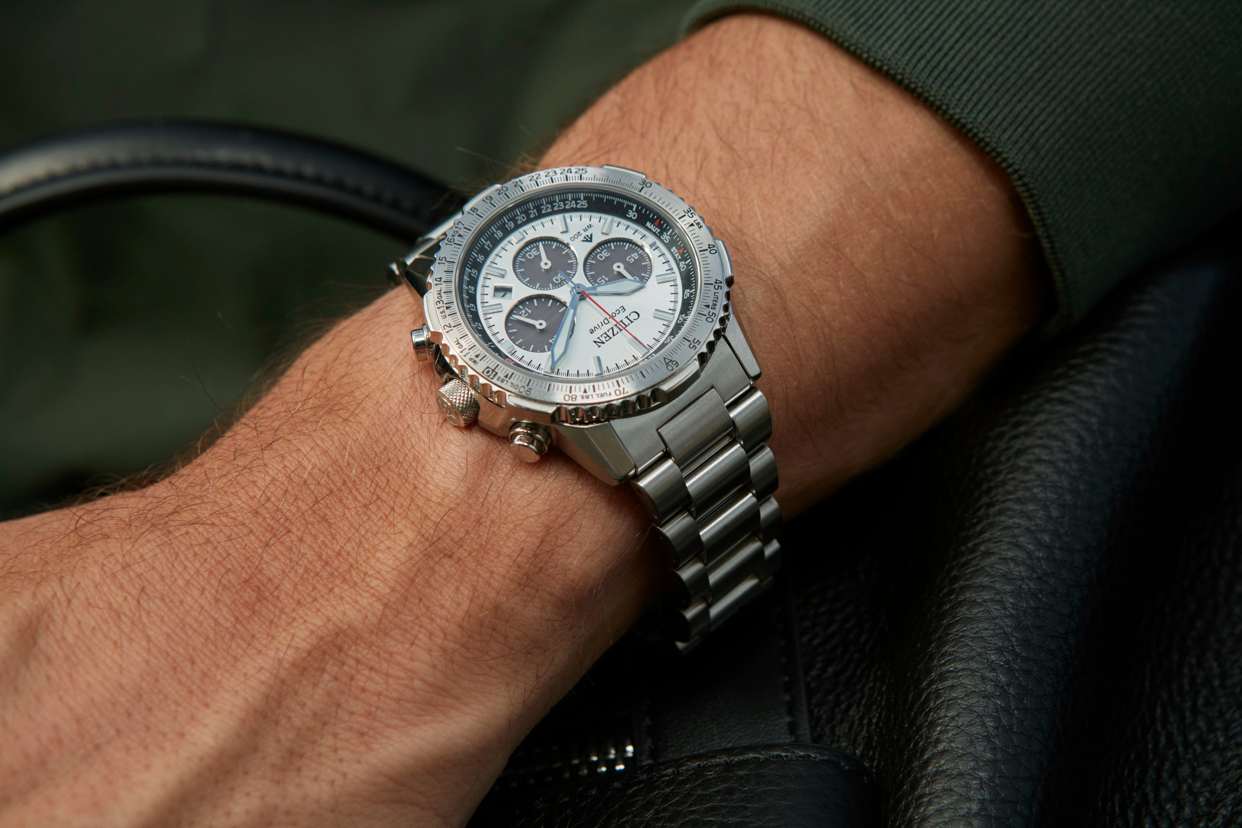 Citizen Navihawk Steel 40 mm Eco Drive