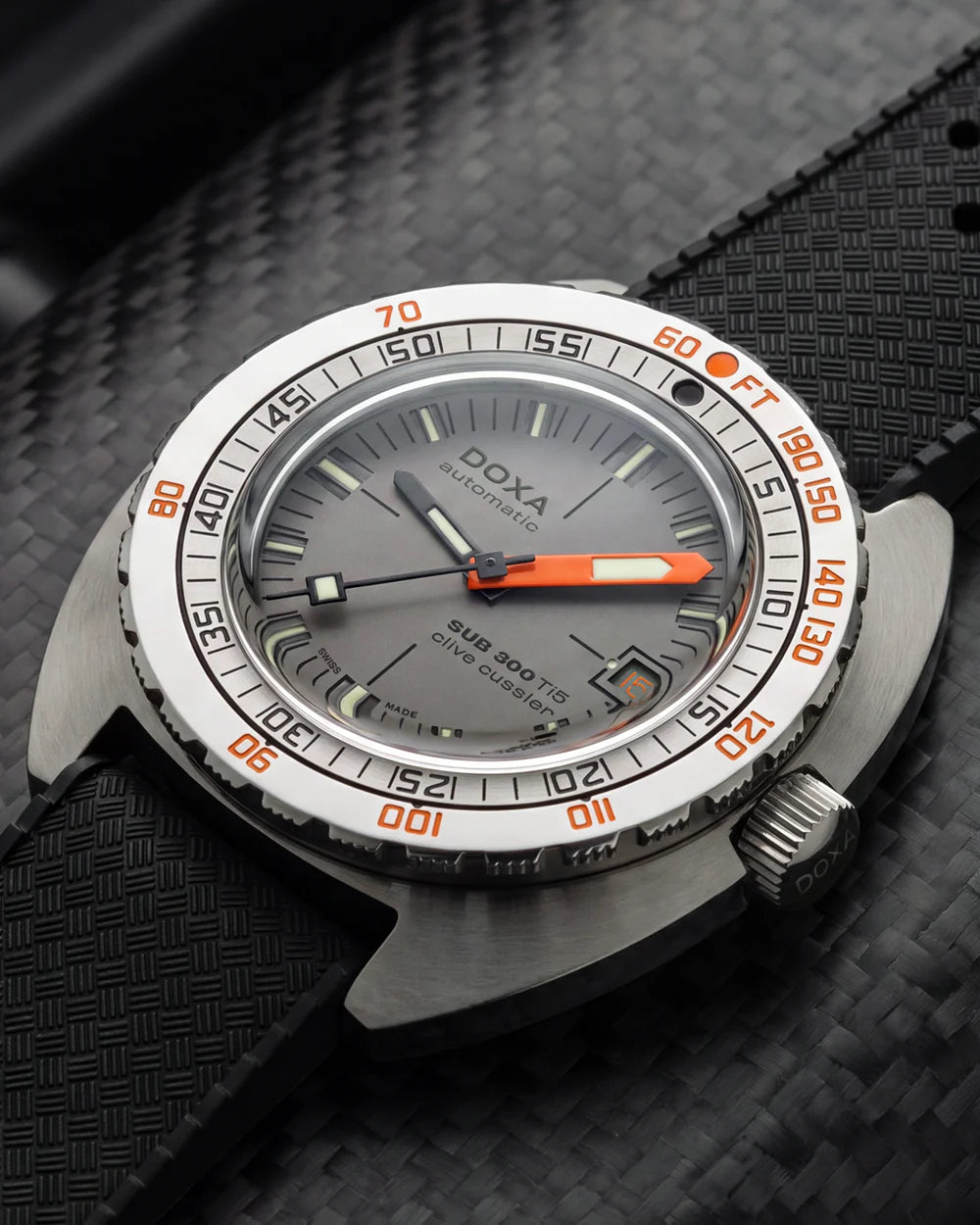 SUB 300 Ti5 Clive Cussler | 42mm, Titanium, Men's Watch