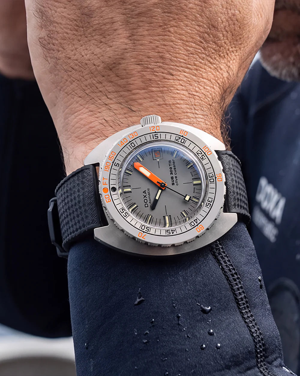 SUB 300 Ti5 Clive Cussler | 42mm, Titanium, Men's Watch