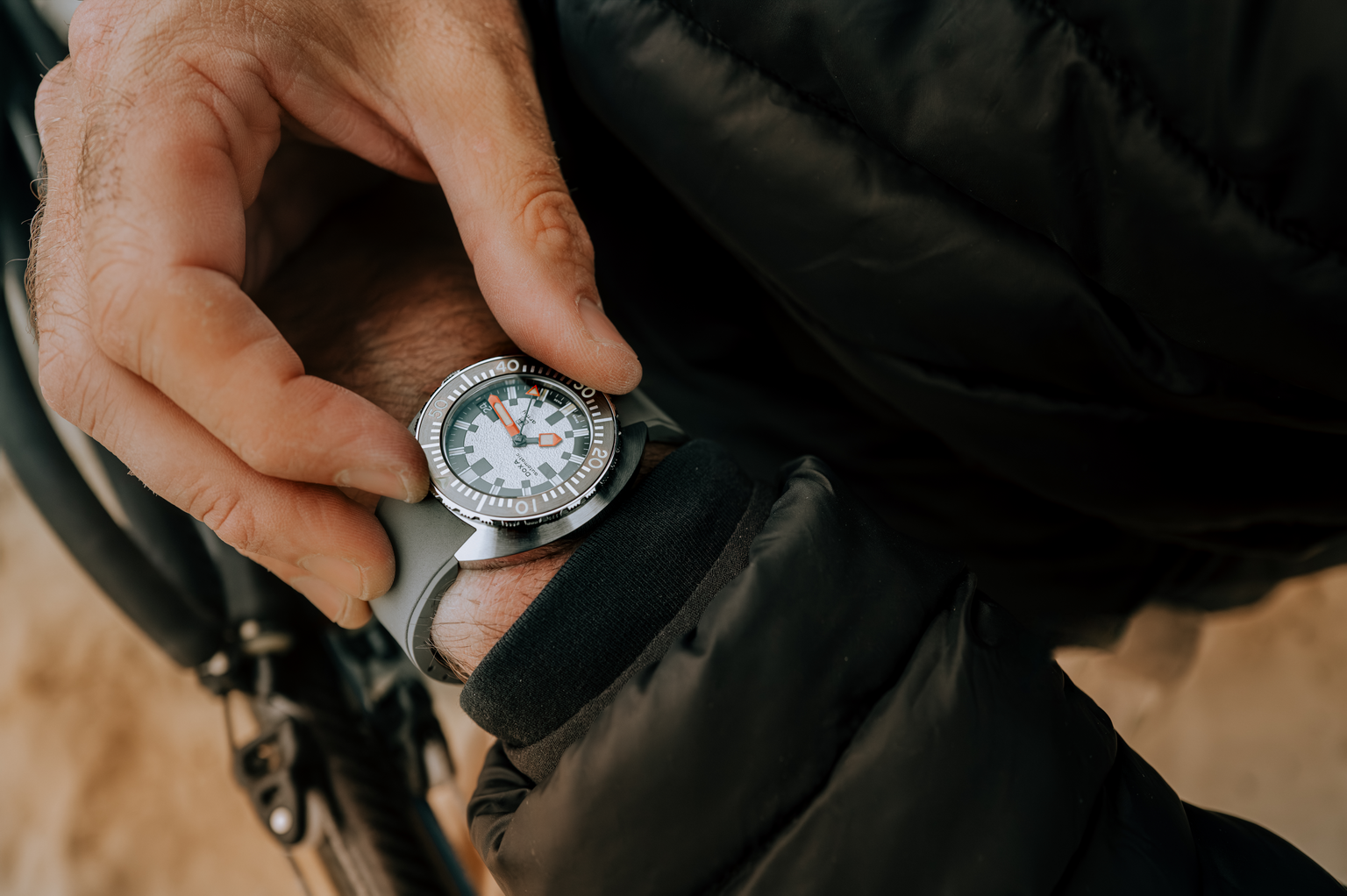 DOXA SUB Army 200T for Hodinkee Limited Edition | 39mm, Stainless Steel