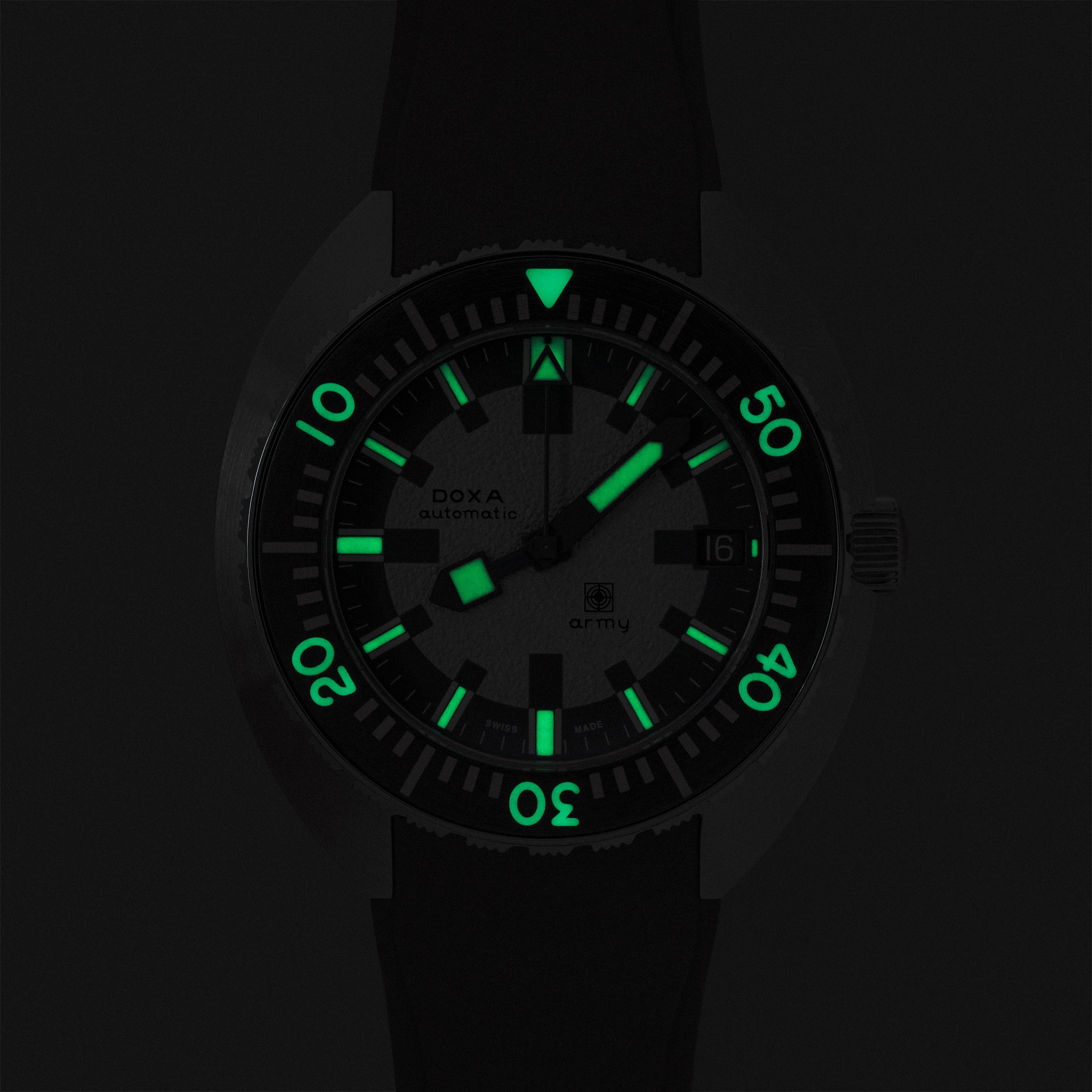 DOXA SUB Army 200T for Hodinkee Limited Edition | 39mm, Stainless Steel