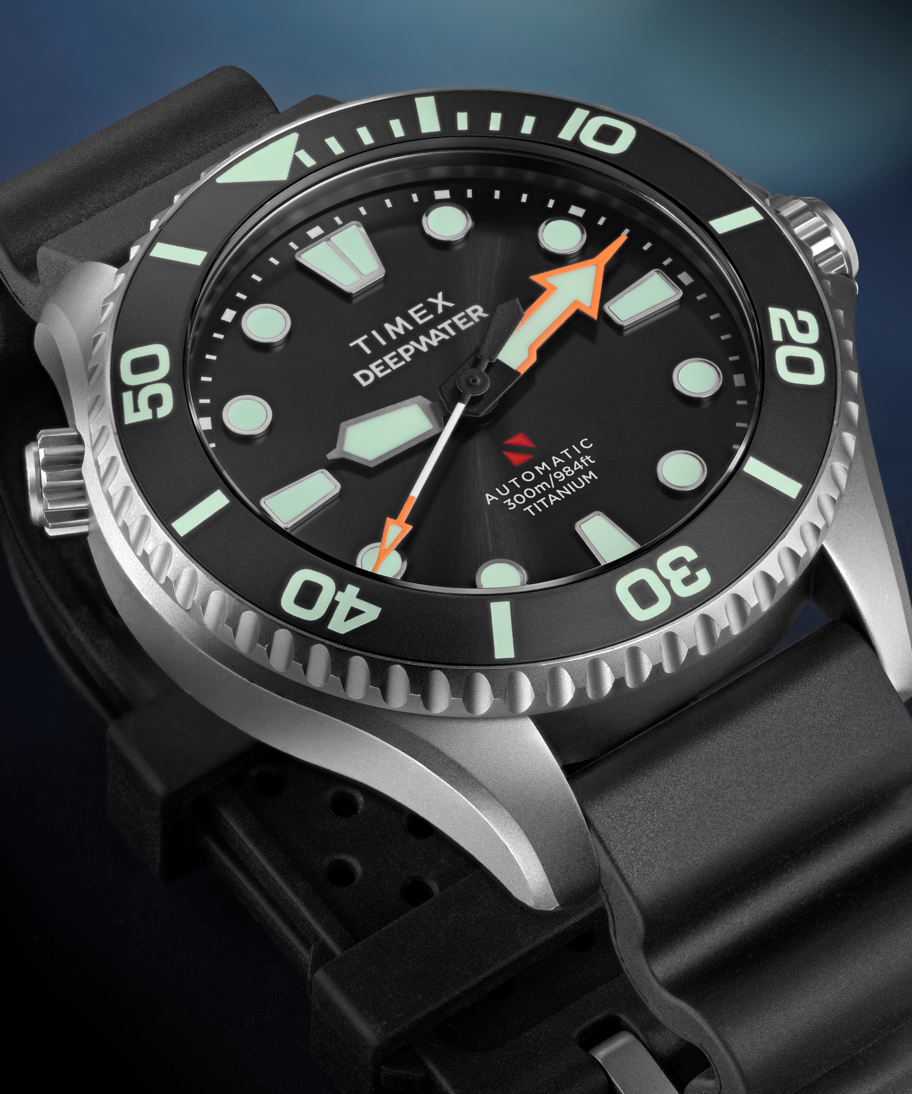 Deepwater Meridian 300 Titanium HEV Automatic 44mm HNBR Synthetic Rubber Strap Watch