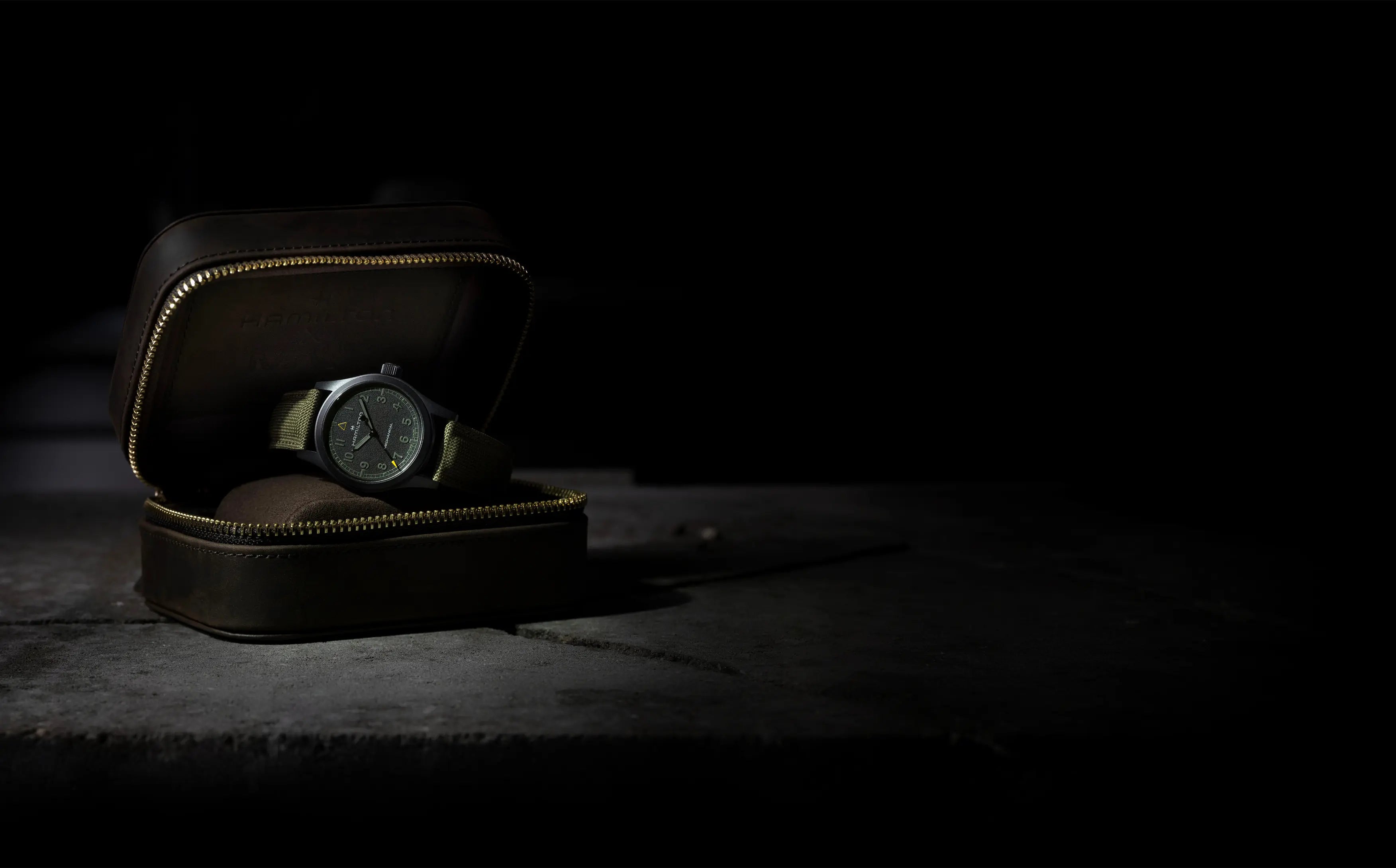 Khaki Field Call of Duty Modern Warfare 4 | 38mm, PVD Stainless Steel